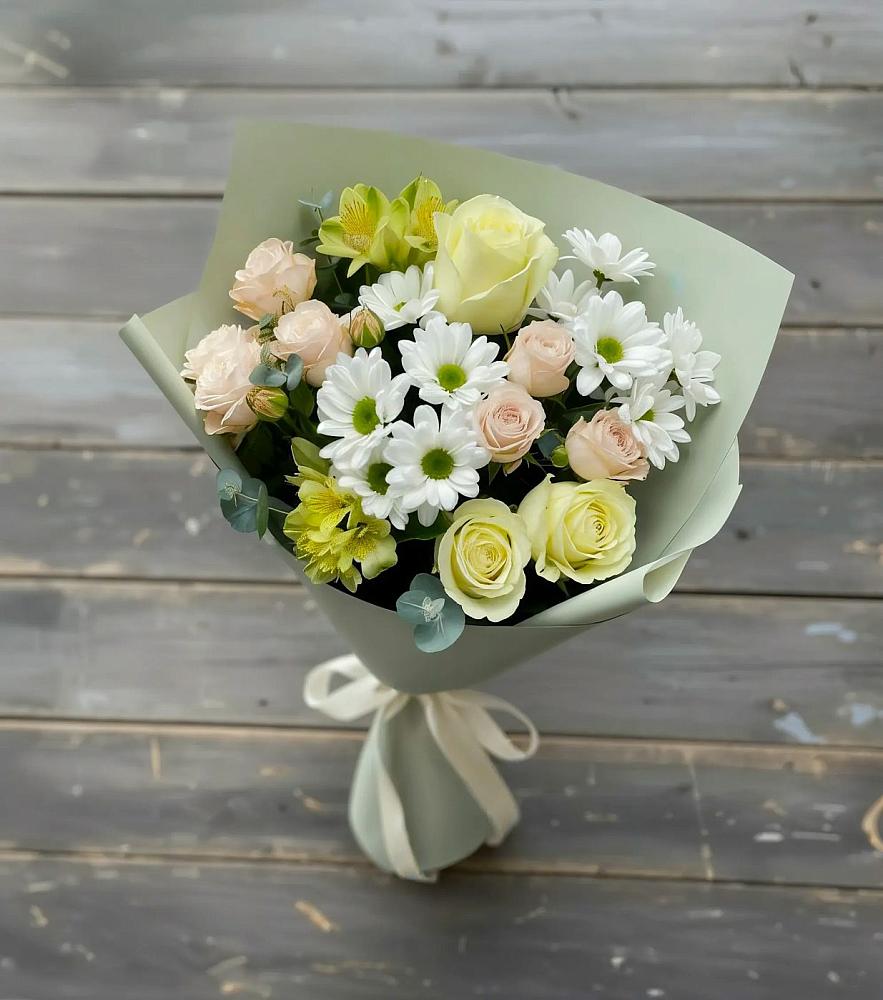 Букет цветов из: Альстромерии, Розы и Хризантемы в Александровской Кадардино-Балкарской Республики
