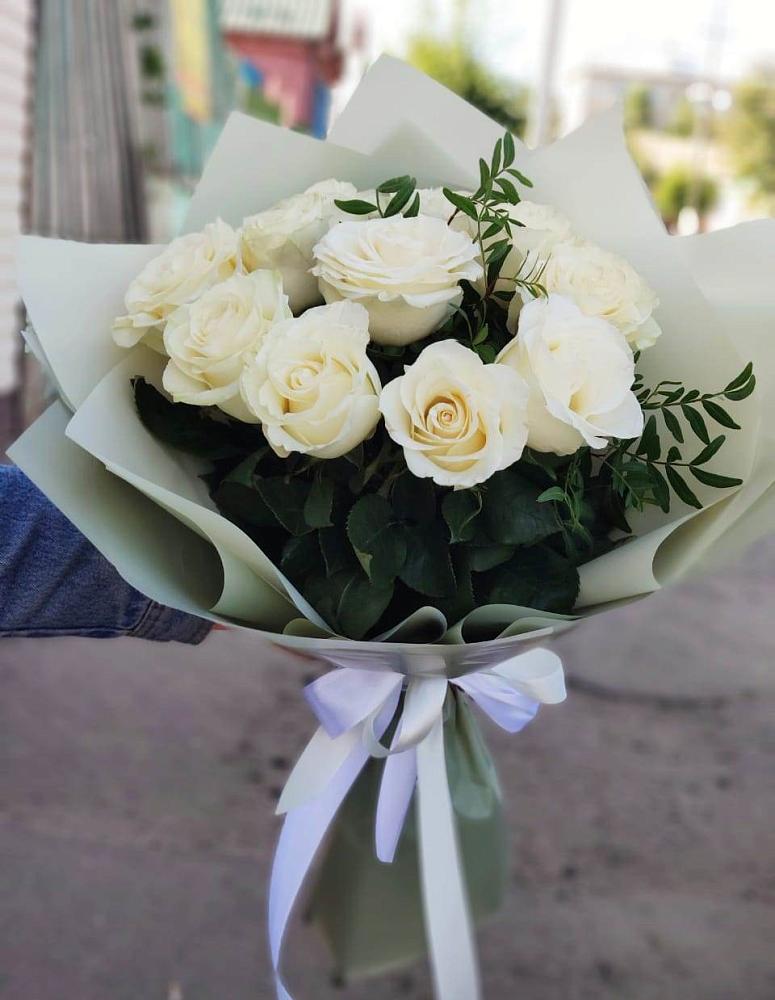 Букет Белые розы Проуд в Александровской Кадардино-Балкарской Республики