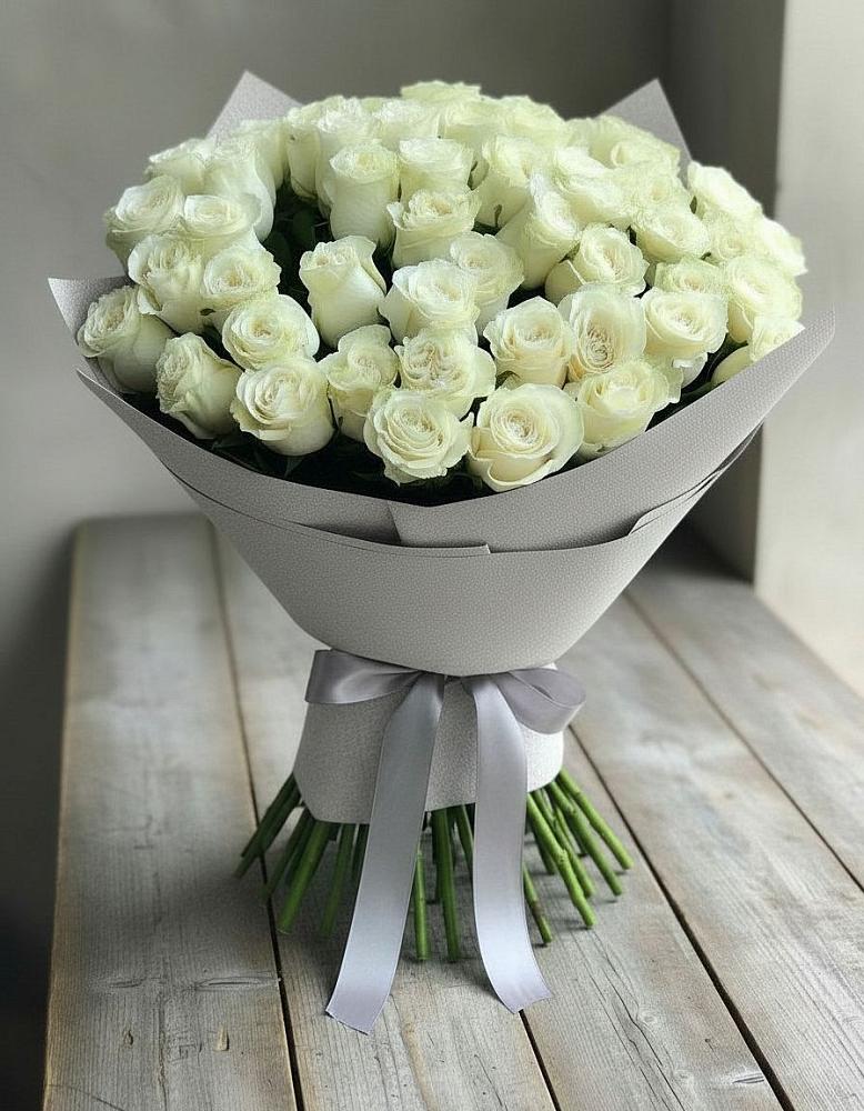 Букет 35 Белых роз в Александровской Кадардино-Балкарской Республики