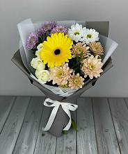 Букет цветов из:  Розы, Герберы и Хризантемы в Александровской Кадардино-Балкарской Республики