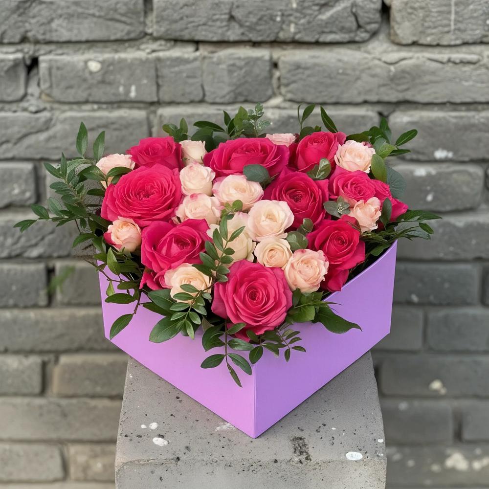 Цветочная композиция из Розы в коробке в Александровской Кадардино-Балкарской Республики