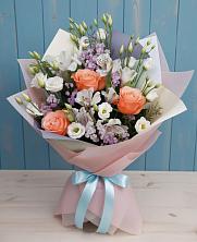 Букет цветов из:  Лизиантусы, Розы, Альстромерии и Гипсофила в Александровской Кадардино-Балкарской Республики