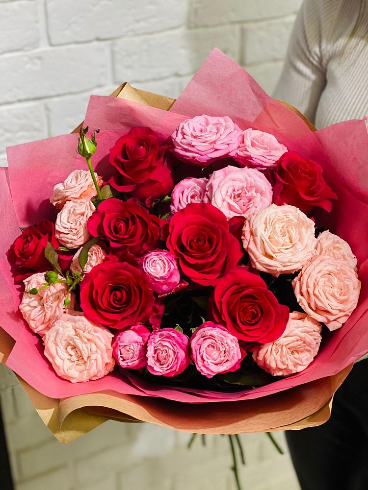 Букет цветов из: Розы в Александровской Кадардино-Балкарской Республики