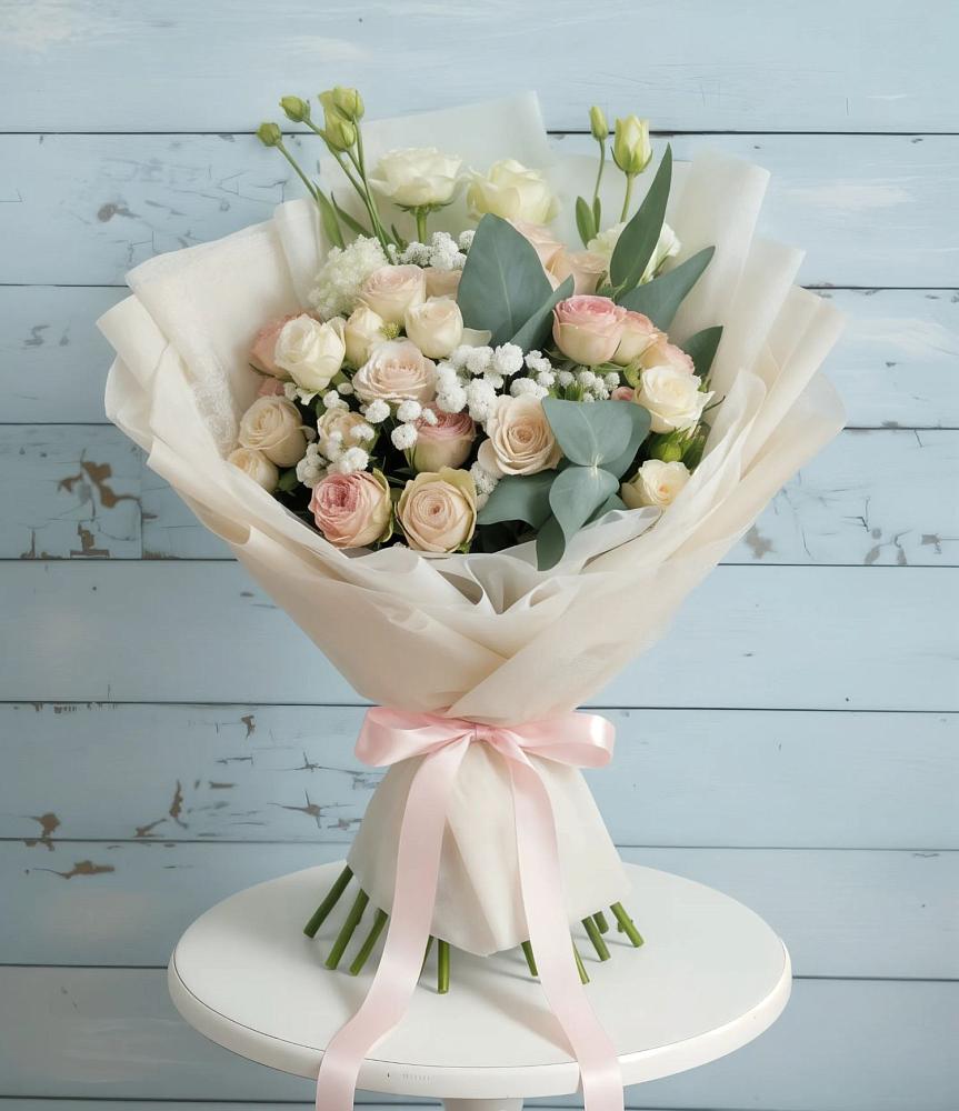 Букет цветов из: Розы и Лизиантусы в Александровской Кадардино-Балкарской Республики