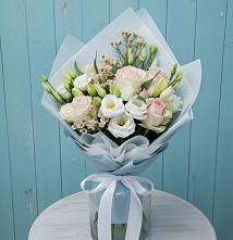 Букет цветов из:  Розы и Лизиантусы в Александровской Кадардино-Балкарской Республики
