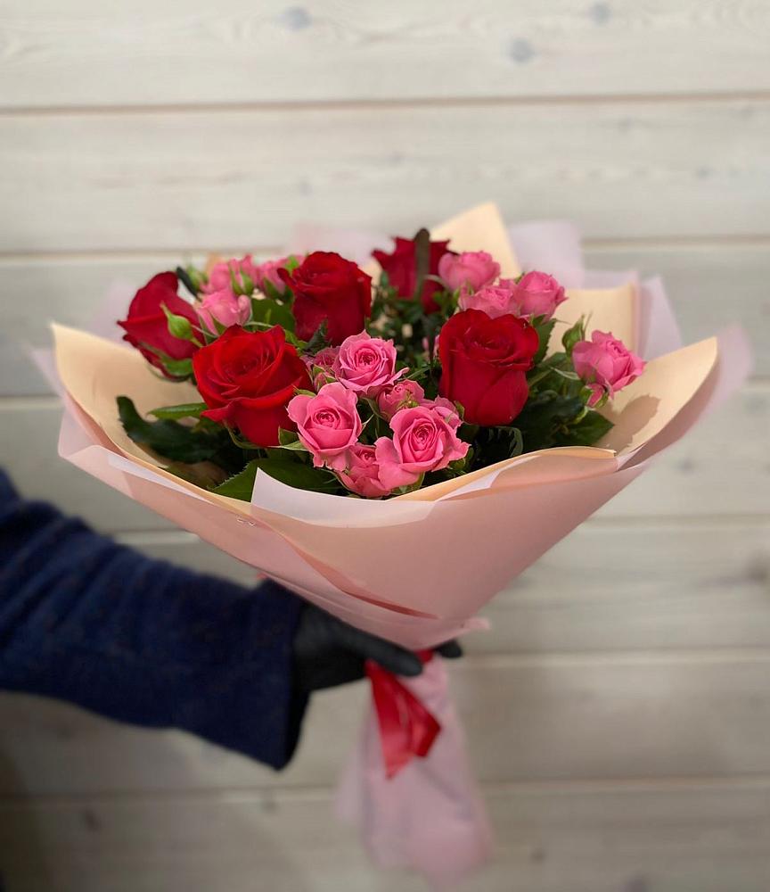 Букет цветов из: Розы в Александровской Кадардино-Балкарской Республики