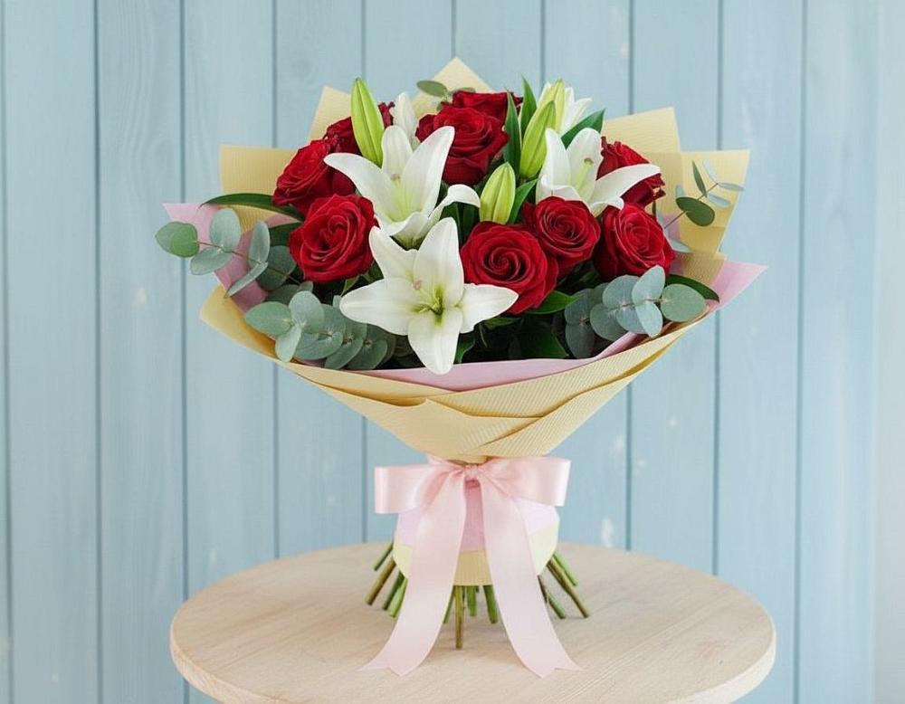 Букет цветов из: Лилии и Розы в Александровской Кадардино-Балкарской Республики